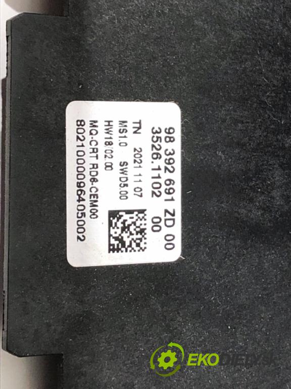 TOYOTA PROACE Nadwozie pełne/minivan 2021 96 kW 1.5 D-4D 130 (BPZMA) 1499 RADIO Dislpej 98392691ZD