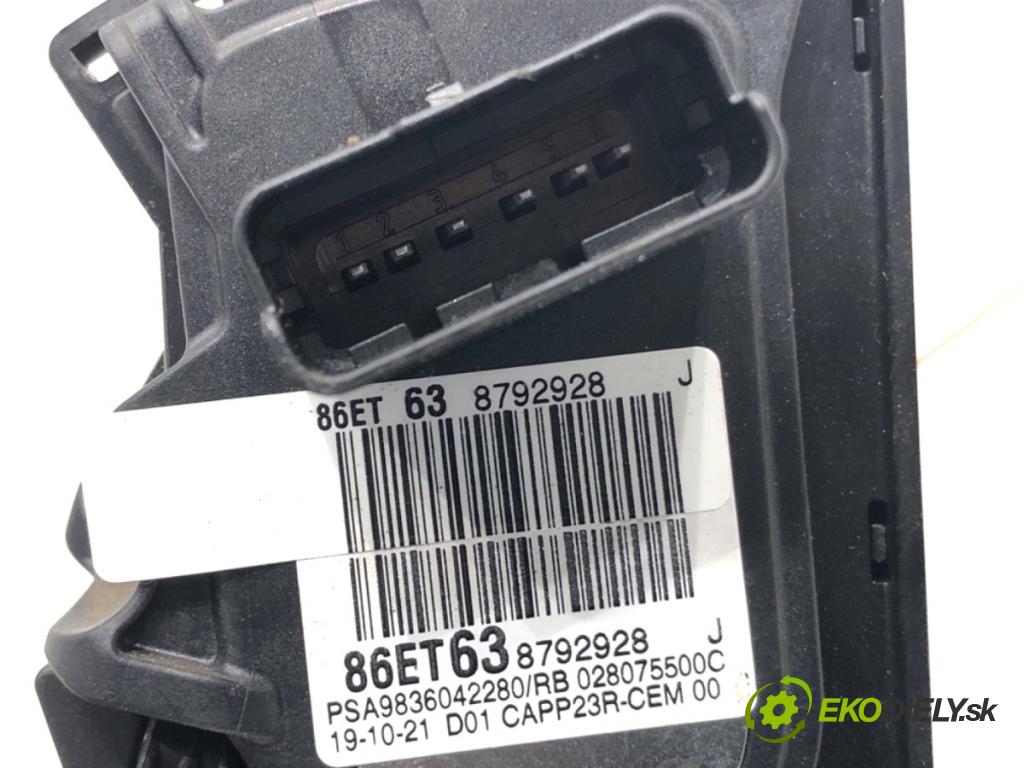 TOYOTA PROACE Nadwozie pełne/minivan 2021 96 kW 1.5 D-4D 130 (BPZMA) 1499 Potenciometer plynu 9836042280 (Potenciometer plynového pedálu)