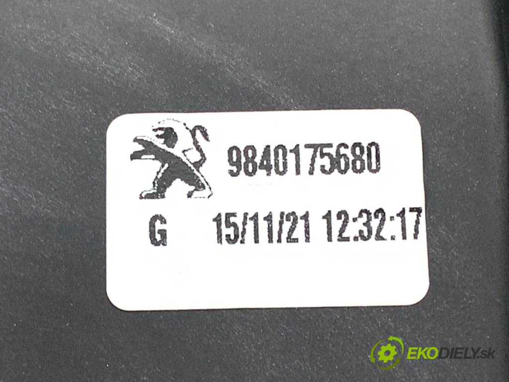 TOYOTA PROACE Nadwozie pełne/minivan 2021 96 kW 1.5 D-4D 130 (BPZMA) 1499 mechanismus okna levý přední část 9840175680