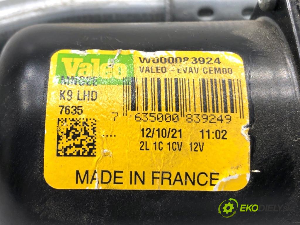 TOYOTA PROACE Nadwozie pełne/minivan 2021 96 kW 1.5 D-4D 130 (BPZMA) 1499 Mechanizmus stieračov predný 9816558880 (Motorček stieračov predný)