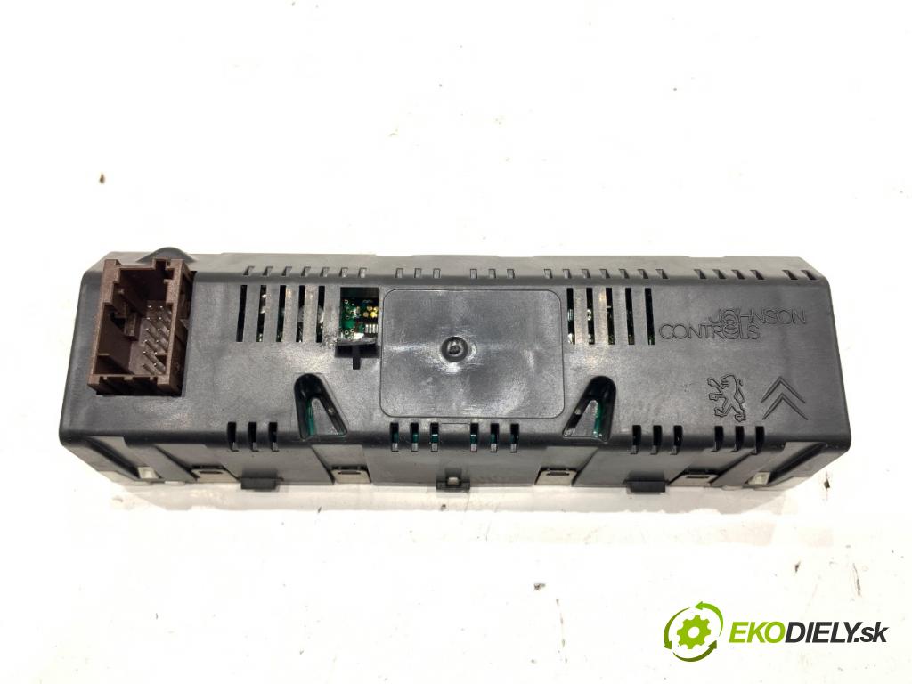 CITROEN C5 III sedan 2010 120 kW 2.0 HDi 165 1997 Dislpej  (Prístrojová doska)