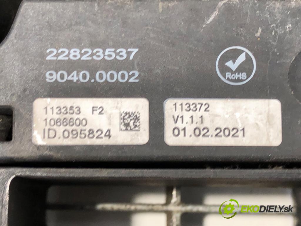 VOLVO FH II Ciągnik siodłowy 2021 338 kW 460 338 kW [460 KM] olej napędowy 2012 - 2022 12800 Ventilátor klimatizácie 22823536 (Ventilátor chladiča klimatizácie)