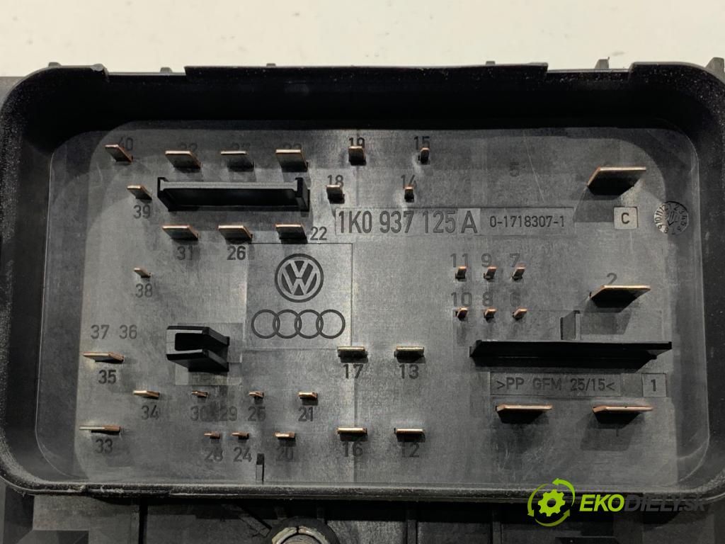 VW TOURAN nadwozie wielkoprzestrzenne (MPV) 2006 125 kW 2.0 TDI 1968 Skrinka poistková 1K0937125A (Poistková skrinka)