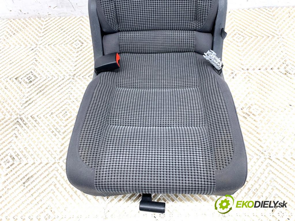 VW TOURAN nadwozie wielkoprzestrzenne (MPV) 2006 125 kW 2.0 TDI 1968 Sedadlo zad