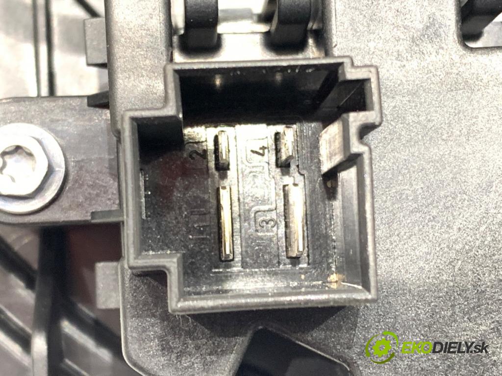 SKODA OCTAVIA III liftback 2019 85 kW 1.6 TDI 1598 ventilátor kúrenia 5WB819015