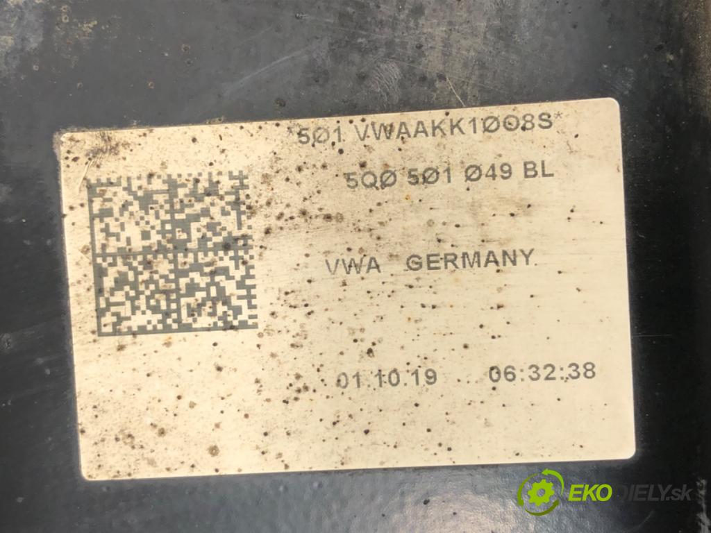 SKODA OCTAVIA III liftback 2019 85 kW 1.6 TDI 1598 výztuha zadní část 5Q0501049BL