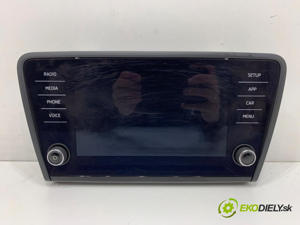 SKODA OCTAVIA III liftback 2019 85 kW 1.6 TDI 1598 RADIO Dislpej 5E0919605N