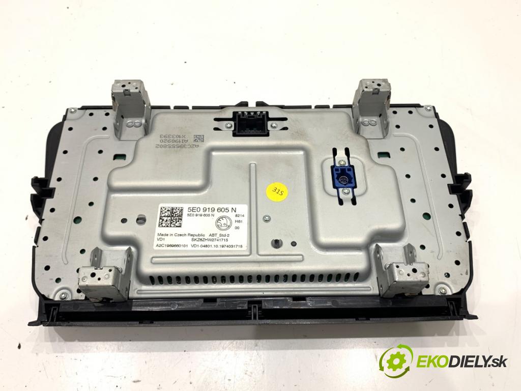 SKODA OCTAVIA III liftback 2019 85 kW 1.6 TDI 1598 RADIO Dislpej 5E0919605N