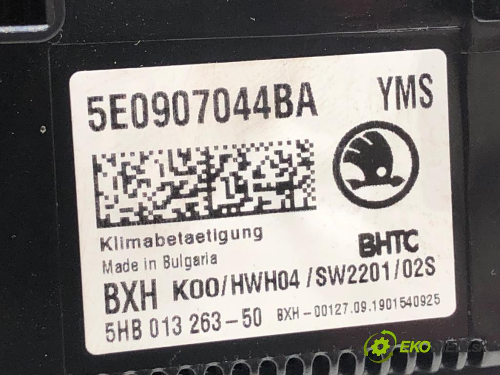 SKODA OCTAVIA III liftback 2019 85 kW 1.6 TDI 1598 Panel ovládania kúrenia 5E0907044BA (Prepínacie páčky pod volantom)