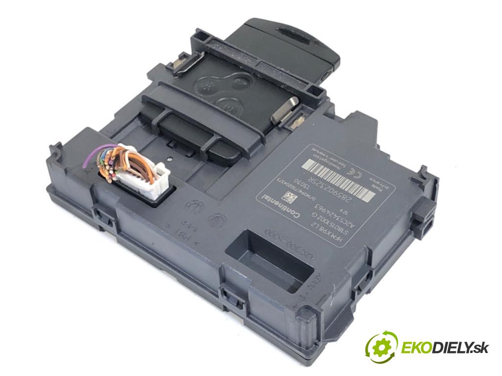 RENAULT CLIO IV liftback 2013 66 kW 1.5 dCi 90 1461 spinačka 285902325R (Spínacia skrinka)