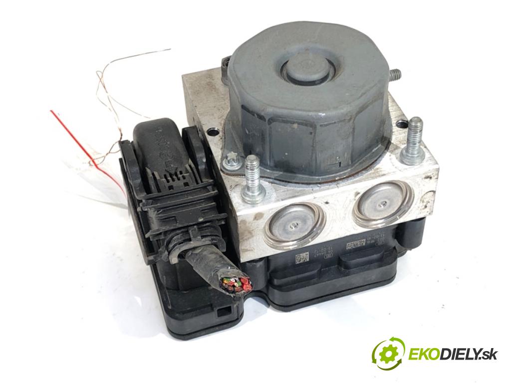 RENAULT CLIO IV liftback 2013 66 kW 1.5 dCi 90 1461 Pumpa ABS 476608644R (Pumpa ABS)