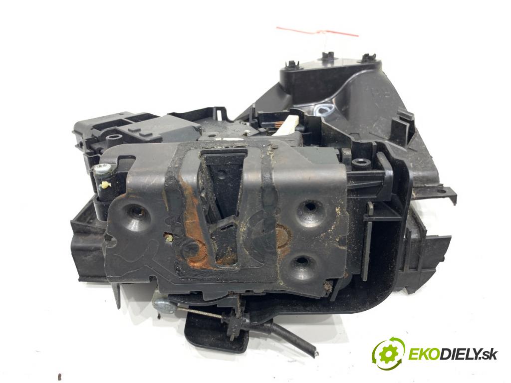 FORD FOCUS II liftback 2008 74 kW 1.6 1596 zámok dveře pravý přední část 7M5A-R21812-AA