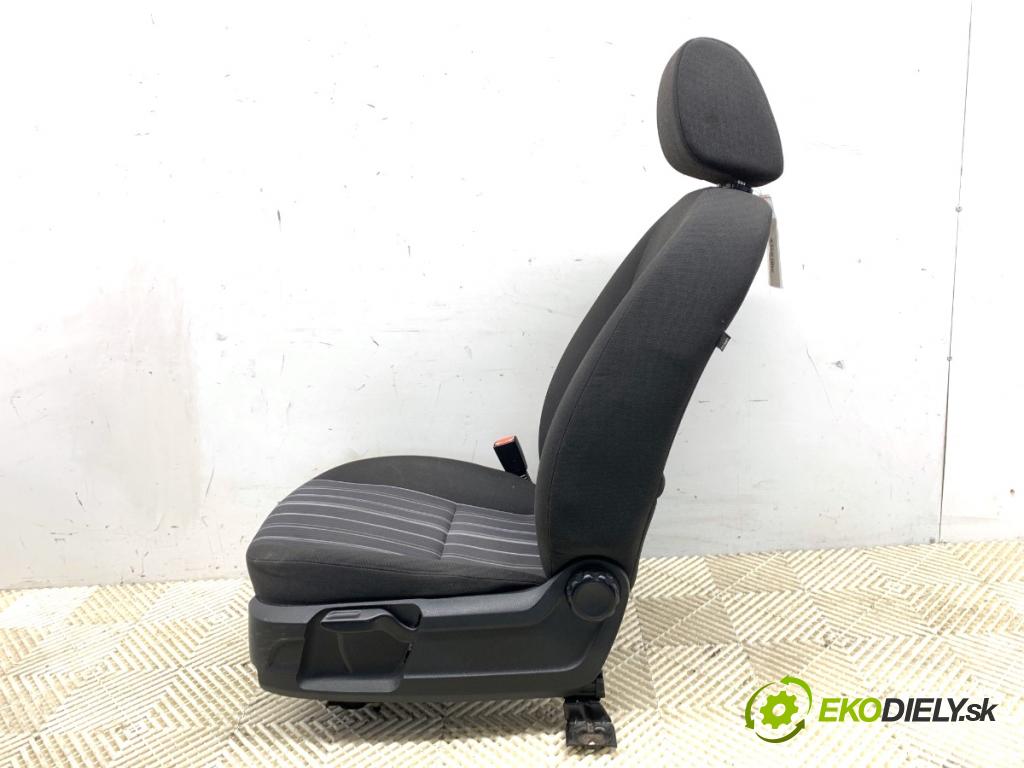 FORD FOCUS II liftback 2008 74 kW 1.6 1596 Sedadlo ľavy predný