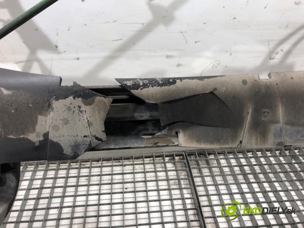 RENAULT CLIO IV liftback 2013 66 kW 1.5 dCi 90 1461 výztuha zadní část
