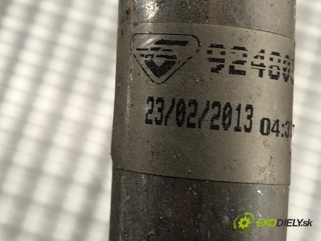 RENAULT CLIO IV liftback 2013 66 kW 1.5 dCi 90 1461 rúrka klimatizácie  (Rúrka klimatizácie)