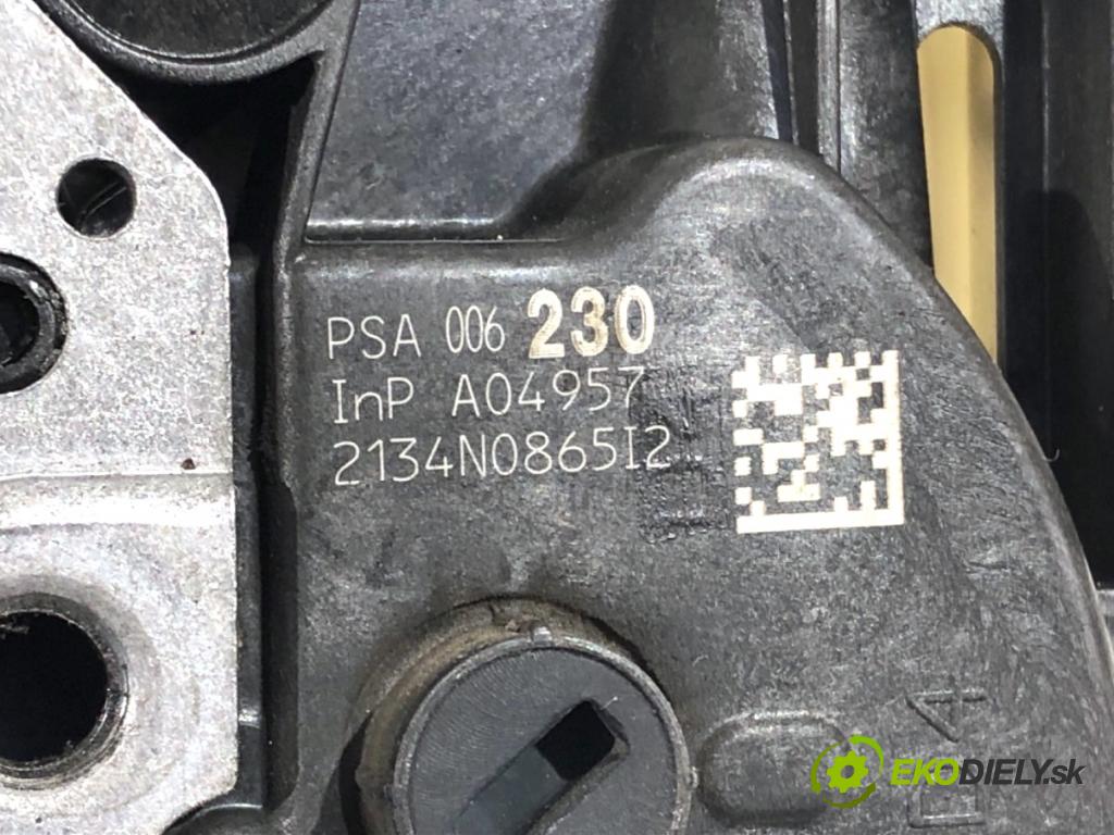 PEUGEOT 3008 nadwozie wielkoprzestrzenne (MPV) 2014 84 kW 1.6 HDi 1560 zámok dveře pravý přední část