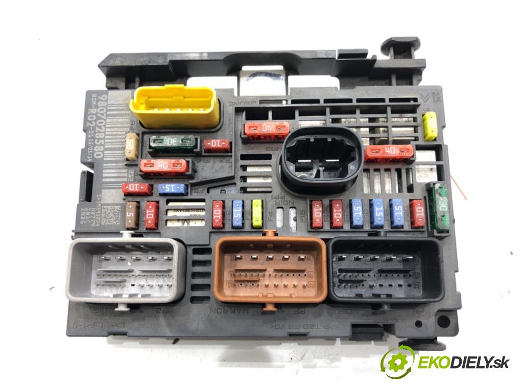 PEUGEOT 3008 nadwozie wielkoprzestrzenne (MPV) 2014 84 kW 1.6 HDi 1560 Modul BSM 9807028580 (Riadiaca jednotka ostatné)