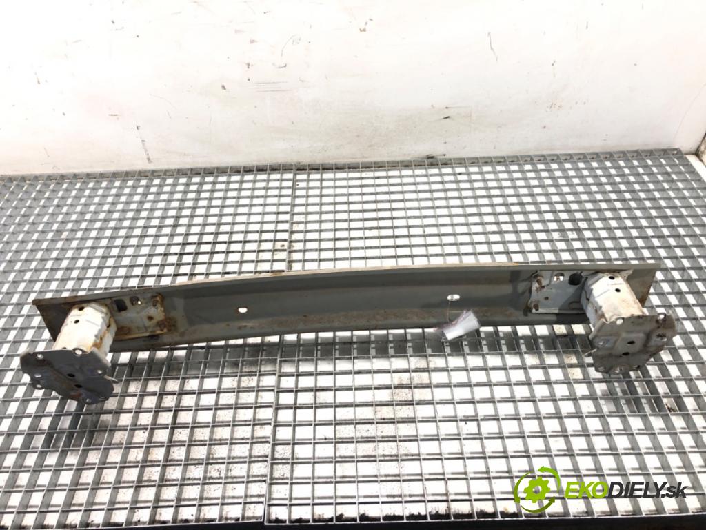 TOYOTA AURIS II Kombi 2017 73 kW 1.8 Hybrid (ZWE186_) 1798 výztuha nárazníka zadní část  (Výztuhy zadní)