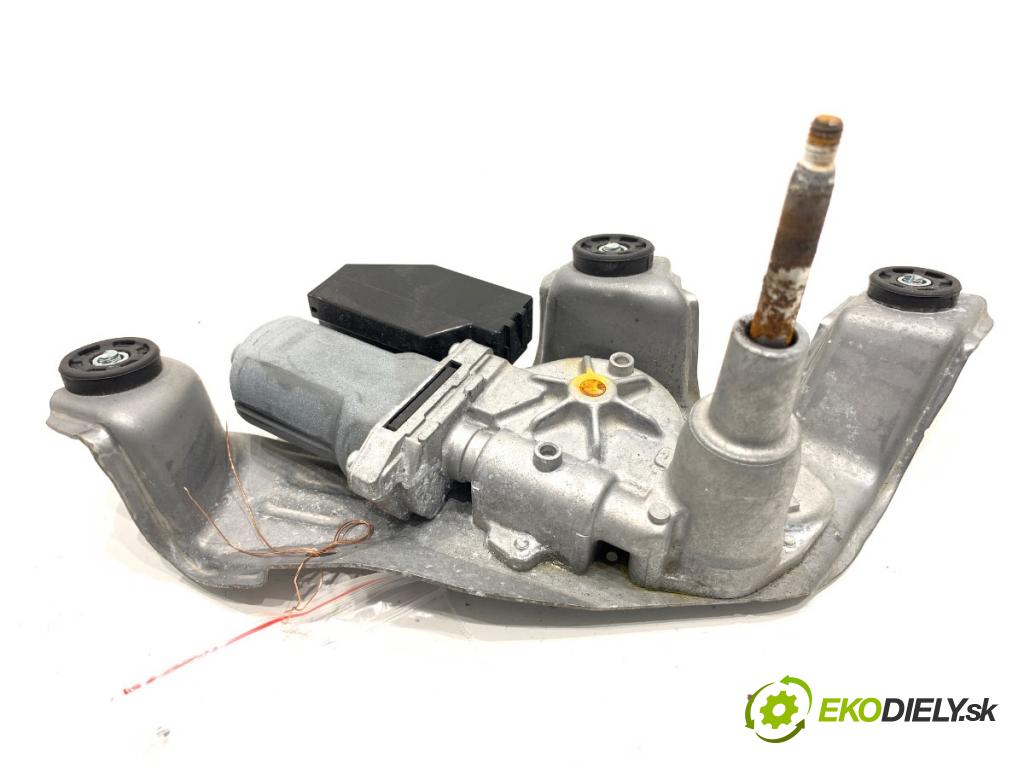 TOYOTA AURIS II Kombi 2017 73 kW 1.8 Hybrid (ZWE186_) 1798 Motor stieračov zad 85130-02050