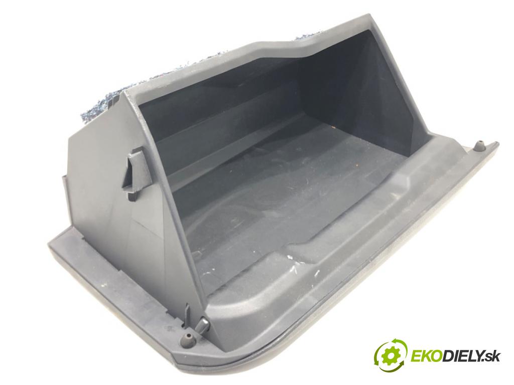 TOYOTA AURIS II Kombi 2017 73 kW 1.8 Hybrid (ZWE186_) 1798 Priehradka, kastlík spolujazdca  (Priehradka (kastlík))