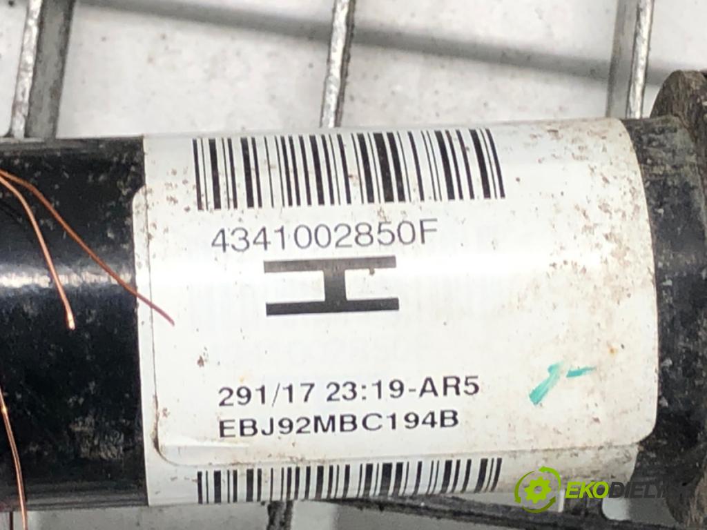 TOYOTA AURIS II Kombi 2017 73 kW 1.8 Hybrid (ZWE186_) 1798 Poloos pravy predný 4341002850F