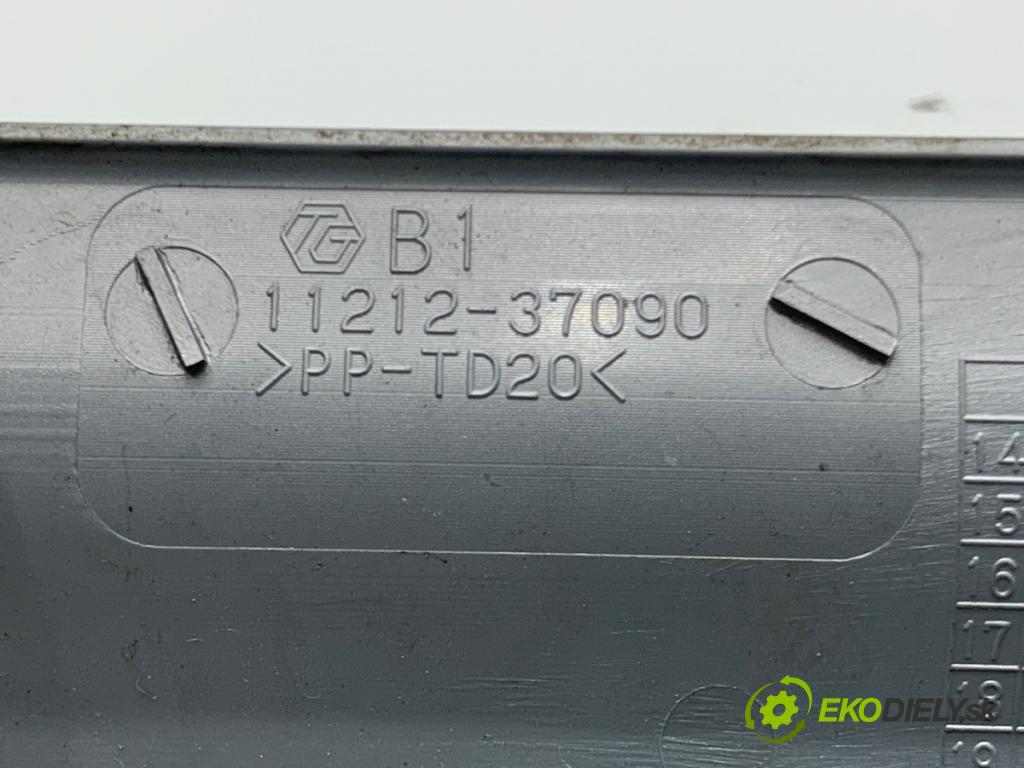 TOYOTA AURIS II Kombi 2017 73 kW 1.8 Hybrid (ZWE186_) 1798 Kryt Motor 11212-37090 (Kryt motora)