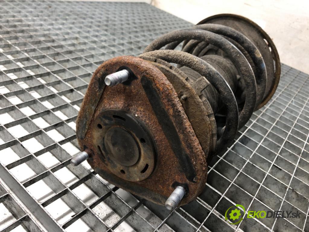 TOYOTA AURIS II Kombi 2017 73 kW 1.8 Hybrid (ZWE186_) 1798 Tlmič pravy predný