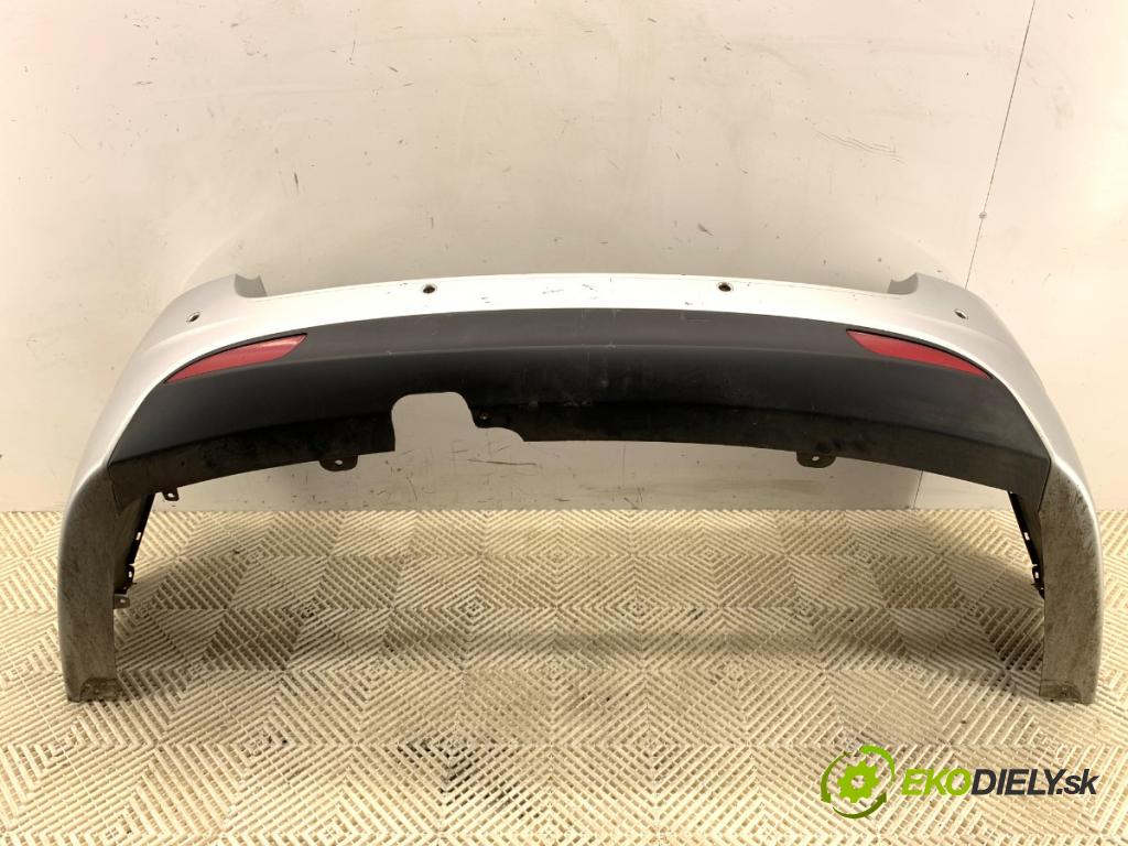 HYUNDAI i40 Kombi 2016 104 kW 1.7 CRDi 1685 nárazník zadní část  (Ostatné)
