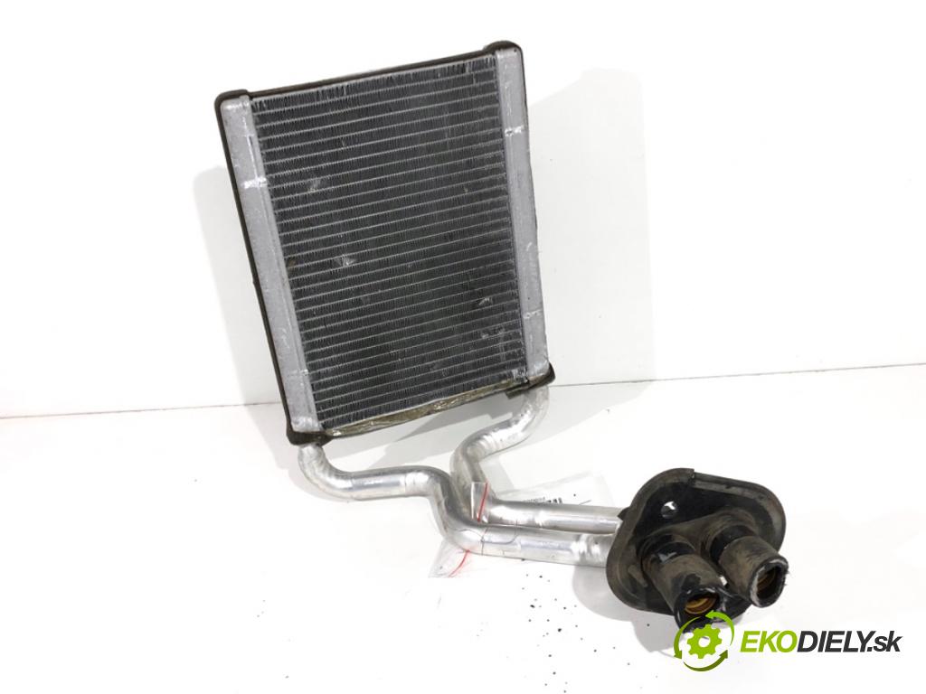 HYUNDAI i40 Kombi 2016 104 kW 1.7 CRDi 1685 topné těleso radiátor topení  (Radiátory topení)