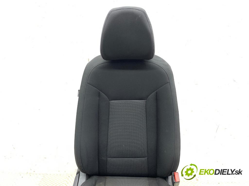 HYUNDAI i40 Kombi 2016 104 kW 1.7 CRDi 1685 Sedadlo pravy predný