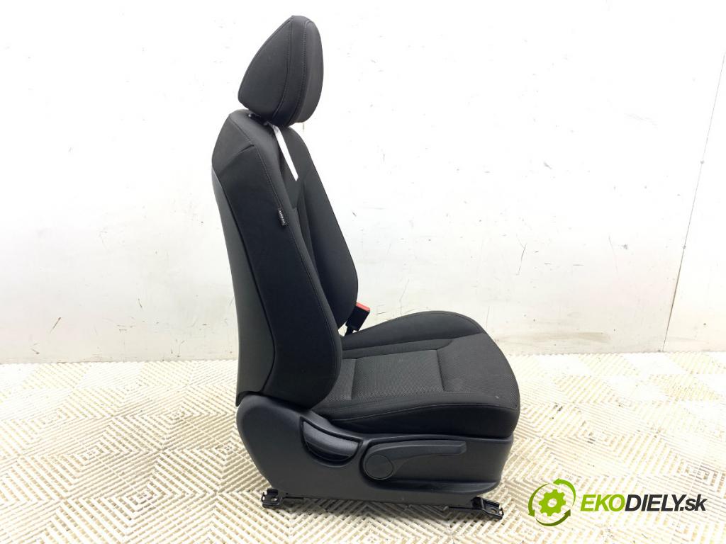 HYUNDAI i40 Kombi 2016 104 kW 1.7 CRDi 1685 Sedadlo pravy predný