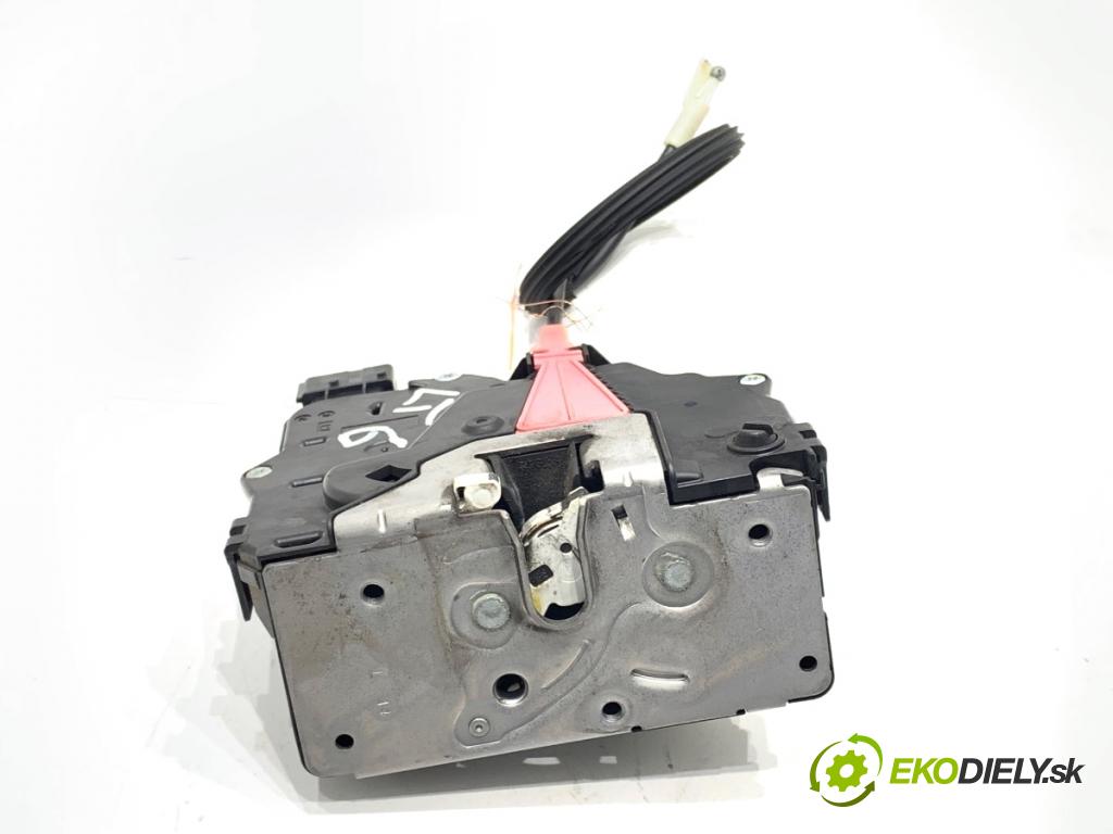 OPEL CORSA E liftback 2018 55 kW 1.4 (08, 68) 1398 zámok dveře levý zadní část 13431842