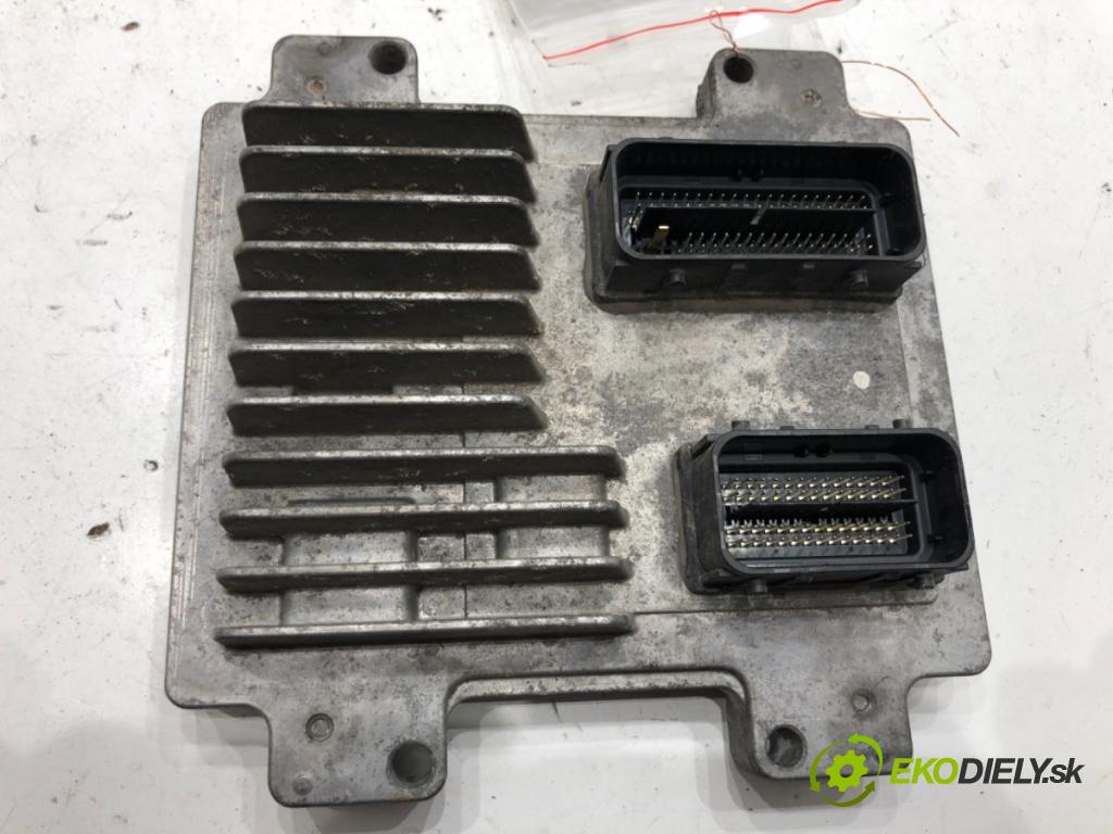OPEL CORSA E liftback 2018 55 kW 1.4 (08, 68) 1398 riadiaca jednotka Motor 12679197 (Riadiaca jednotka)