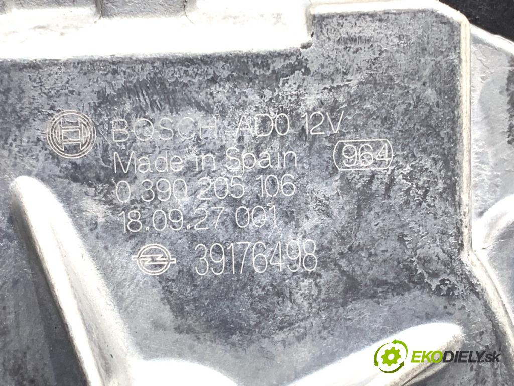 OPEL CORSA E liftback 2018 55 kW 1.4 (08, 68) 1398 Motor stieračov zad 39176498 0390205106