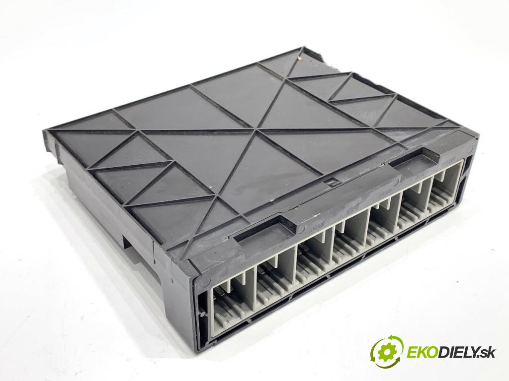 OPEL CORSA E liftback 2018 55 kW 1.4 (08, 68) 1398 Modul komfortu 13515939 (Modul komfortu)