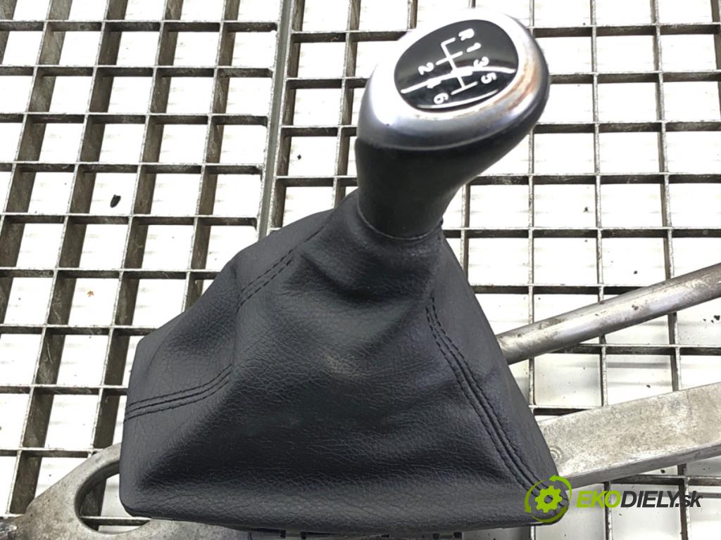 BMW F20 liftback 2012 125 kW 118 i 1598 Kulisa 7596023 (Rýchlostná páka (kulisa))