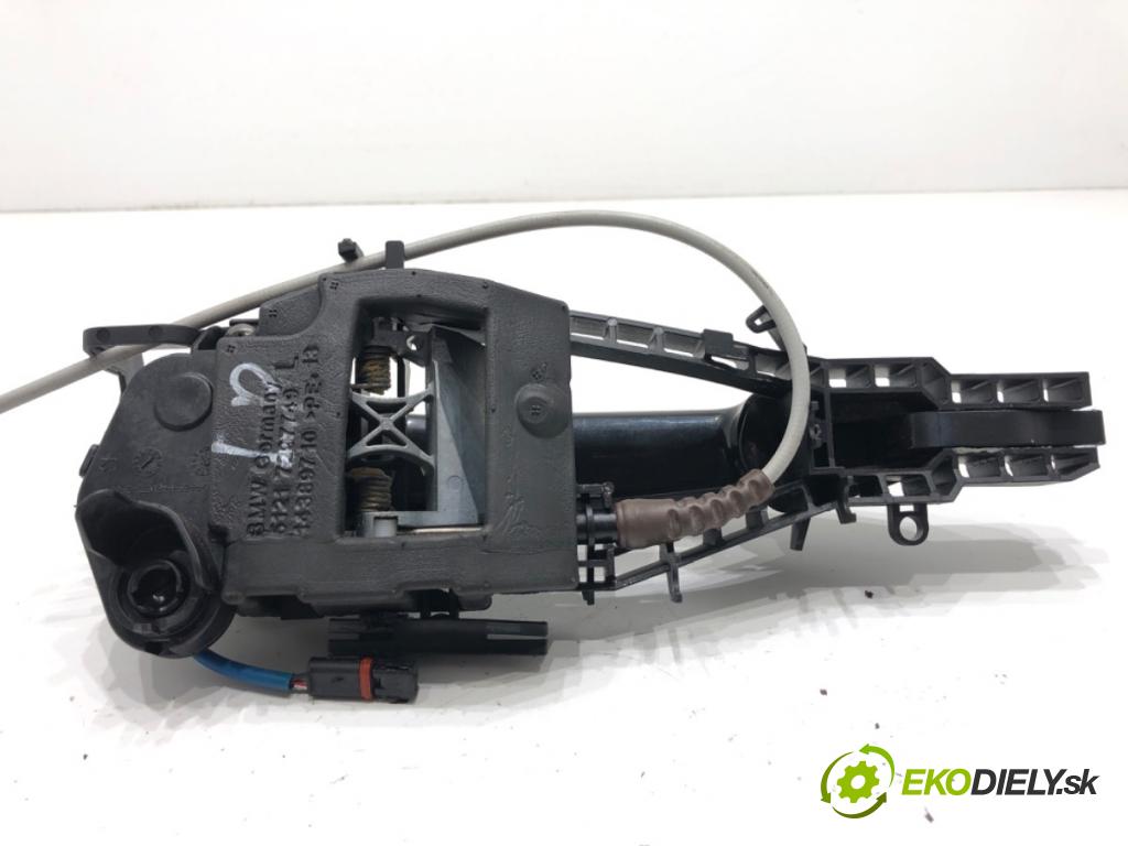 BMW F20 liftback 2012 125 kW 118 i 1598 Kľučka vonkajšia ľavy predný OSVETLENÁ 7297749