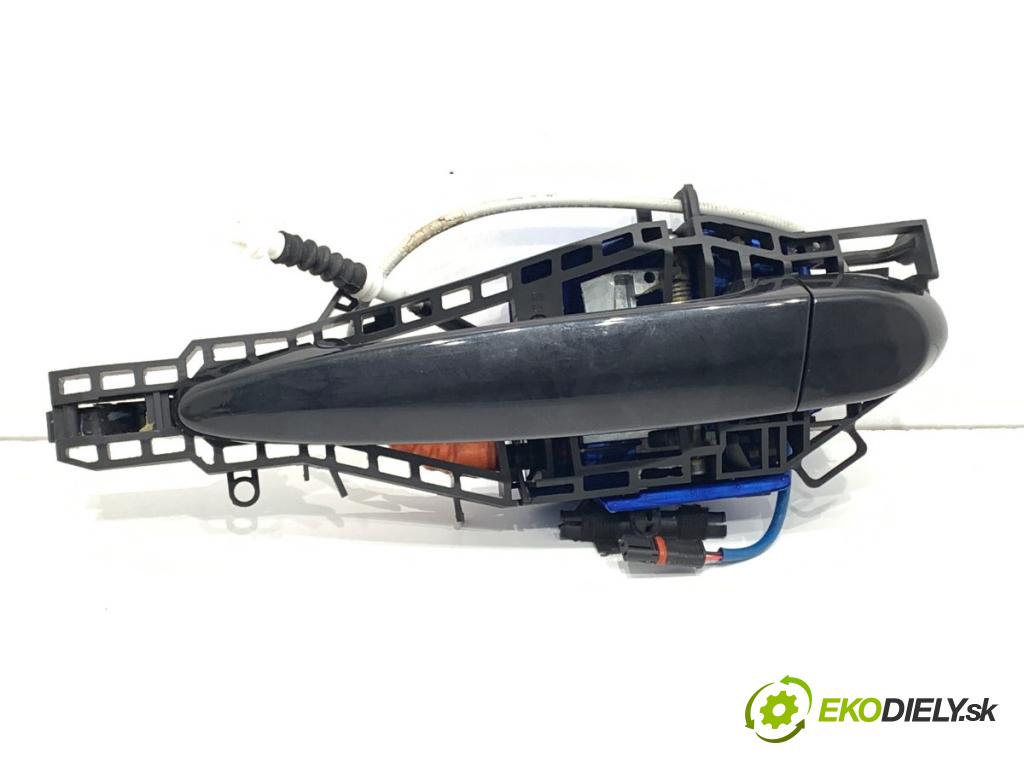 BMW F20 liftback 2012 125 kW 118 i 1598 Kľučka vonkajšia ľavy zad OSVETLENÁ 7321641