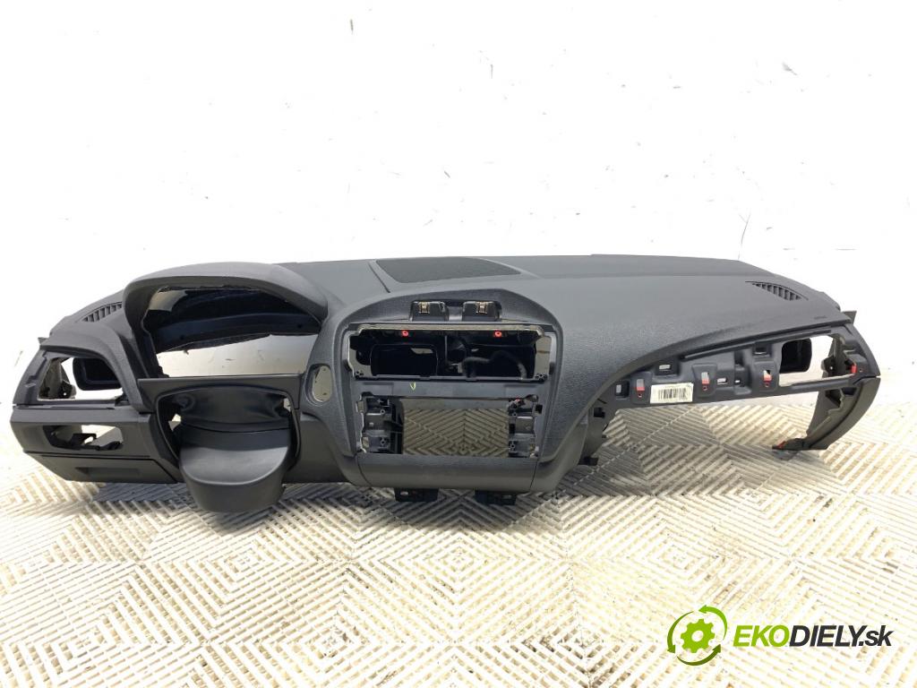 BMW F20 liftback 2012 125 kW 118 i 1598 Palubná doska silentbloku pasy 9226003 6791332