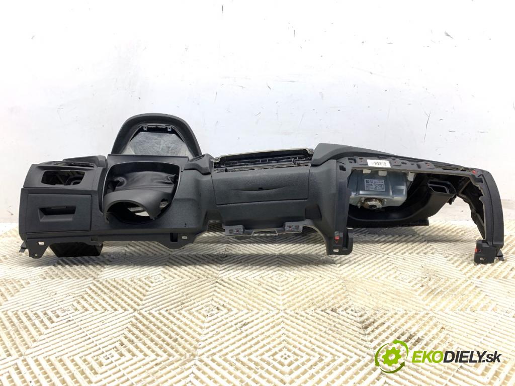 BMW F20 liftback 2012 125 kW 118 i 1598 Palubná doska silentbloku pasy 9226003 6791332