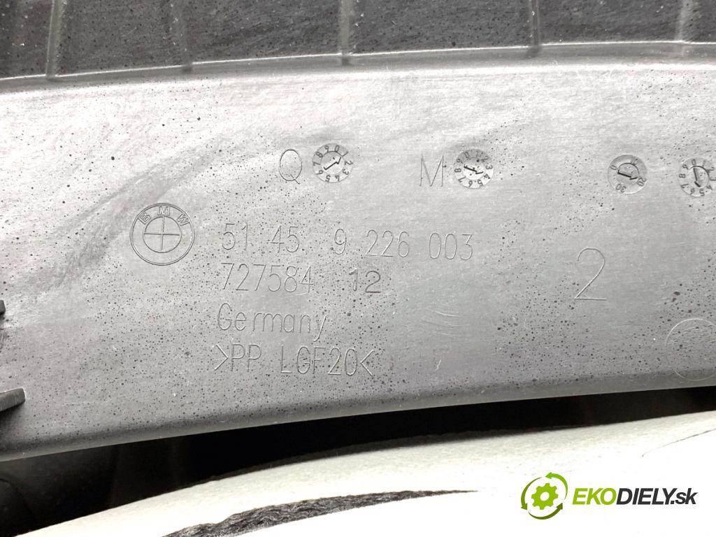 BMW F20 liftback 2012 125 kW 118 i 1598 Palubná doska silentbloku pasy 9226003 6791332