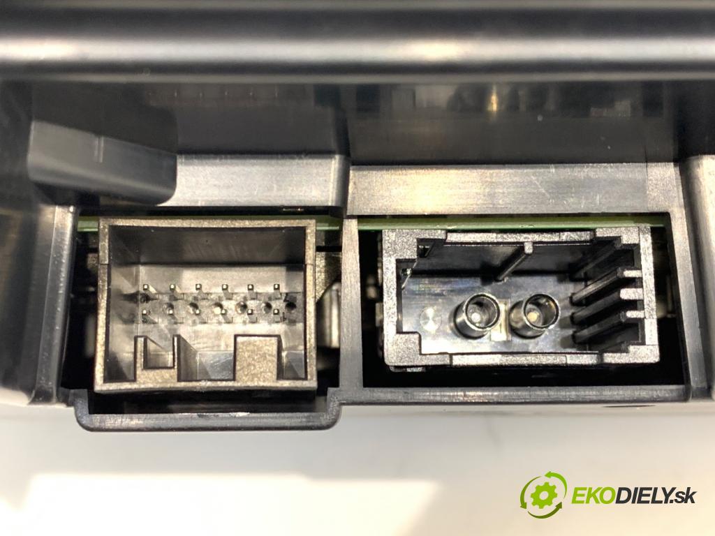 BMW F20 liftback 2012 125 kW 118 i 1598 Prístrojovka 9232892 (Prístrojová doska)