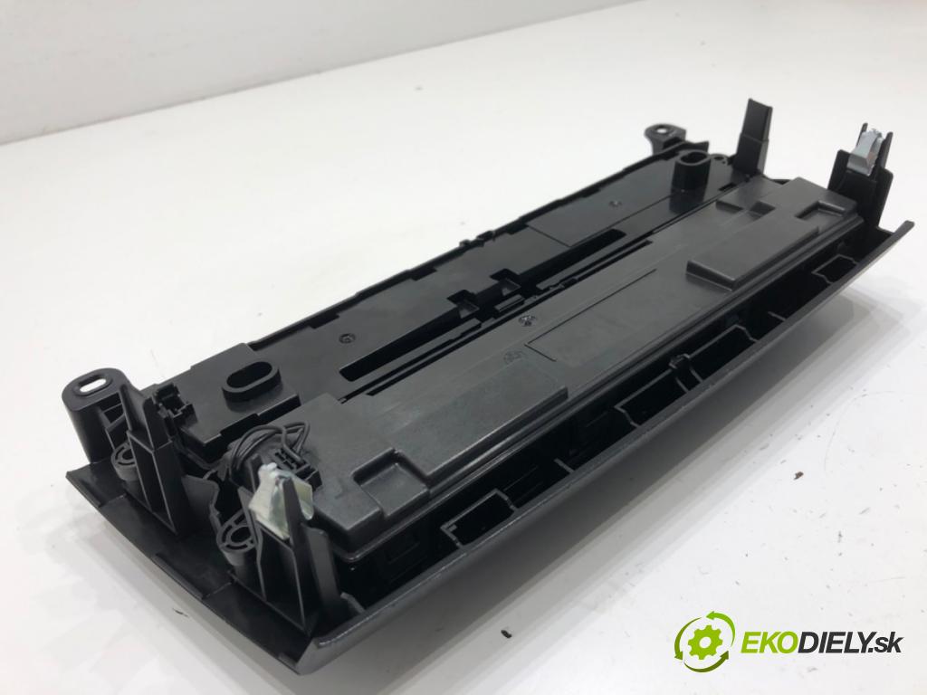 BMW F20 liftback 2012 125 kW 118 i 1598 Panel ovládania kúrenia 9207197 (Prepínacie páčky pod volantom)