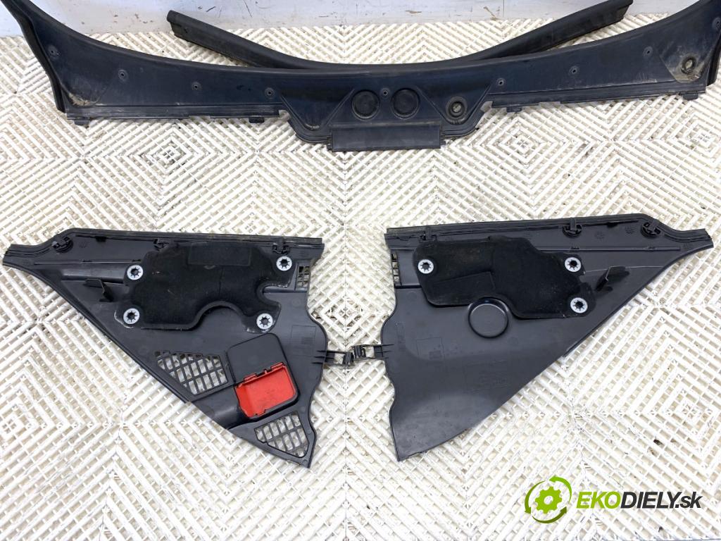 BMW F20 liftback 2012 125 kW 118 i 1598 Torpédo, plast pod čelné okno 7240680 (Torpédo (plast pod čelným sklom))
