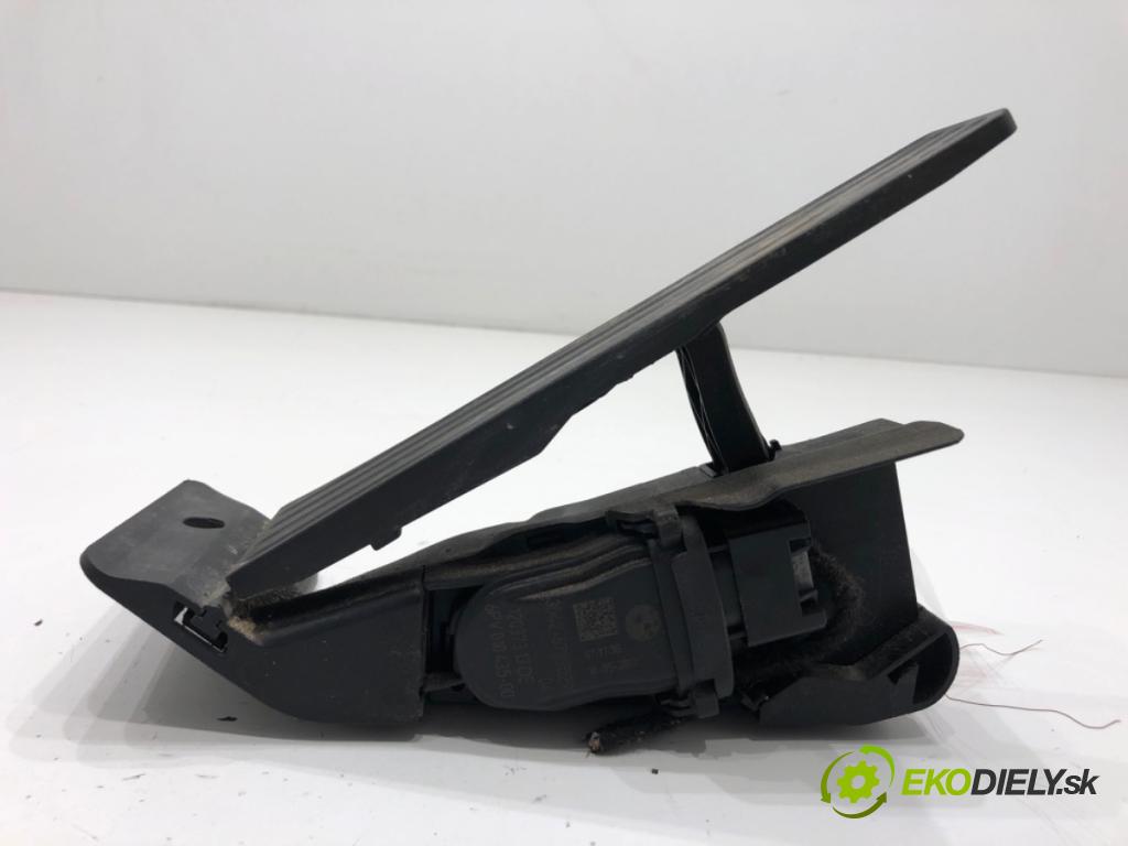 BMW F20 liftback 2012 125 kW 118 i 1598 potenciometr plynového pedálu 3542-6789529 (Pedály)