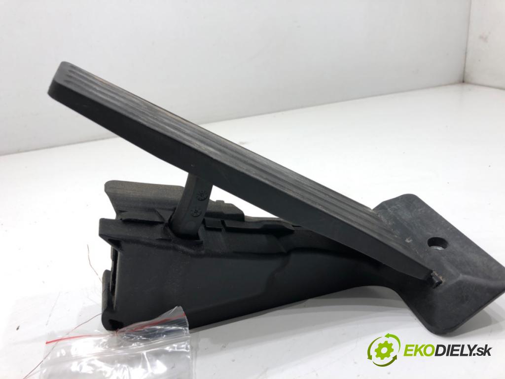 BMW F20 liftback 2012 125 kW 118 i 1598 potenciometr plynového pedálu 3542-6789529 (Pedály)
