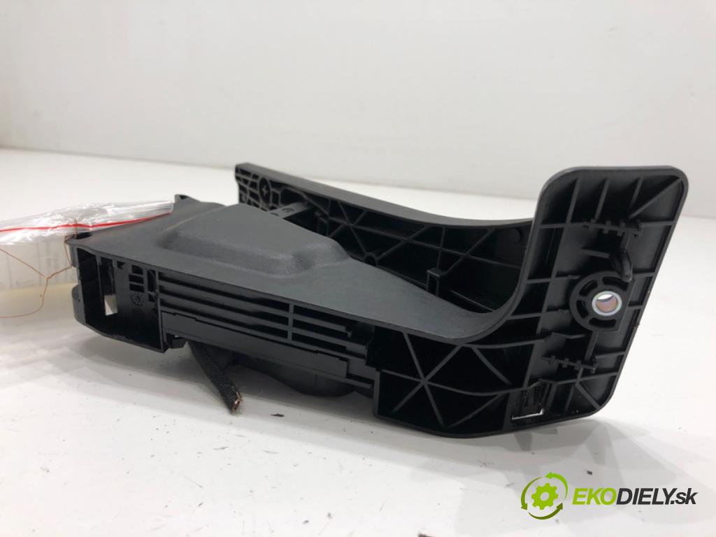 BMW F20 liftback 2012 125 kW 118 i 1598 potenciometr plynového pedálu 3542-6789529 (Pedály)