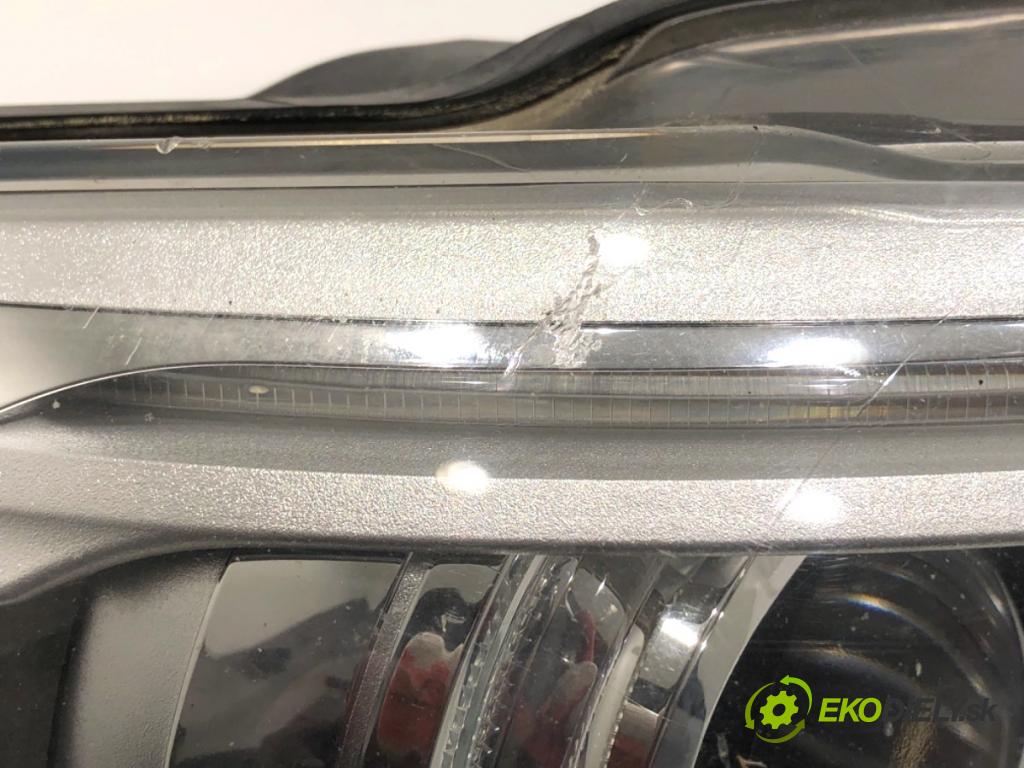 BMW F20 liftback 2012 125 kW 118 i 1598 světlomet pravý přední část XENON ADAPTÍVNE 7229680