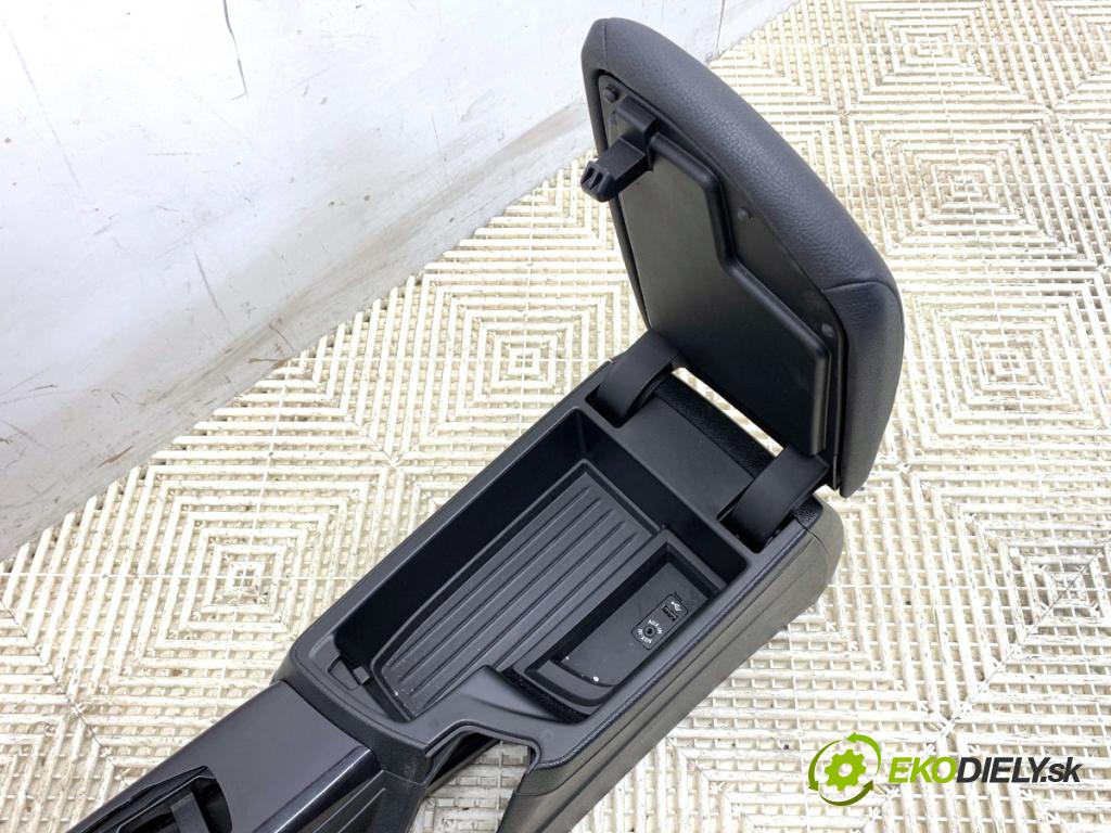 BMW F20 liftback 2012 125 kW 118 i 1598 Tunel stredový (Stredový tunel)