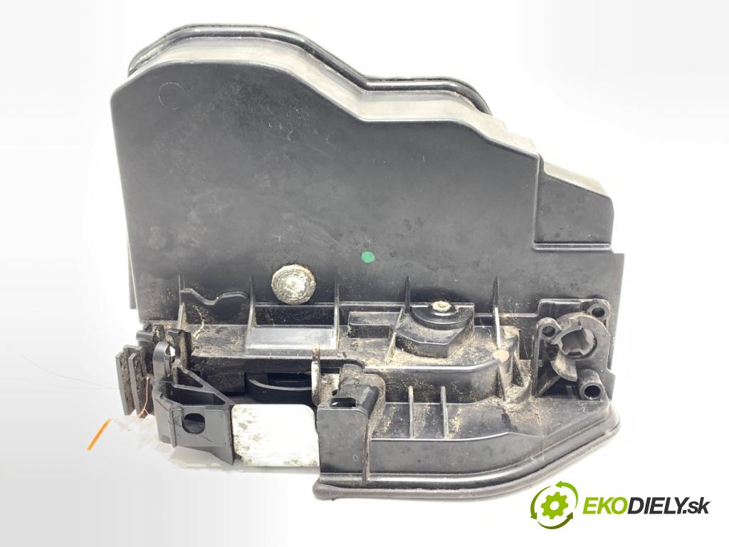 BMW F20 liftback 2012 125 kW 118 i 1598 zámok dveře levý přední část 7229461